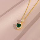 قلادة القلب الزمردي الراقية